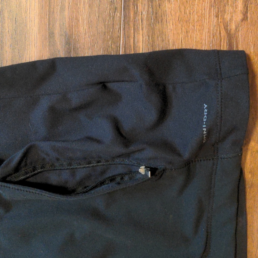 Columbia Titanium Black Zip Up Vest Omni Dry - Picture 4 of 8